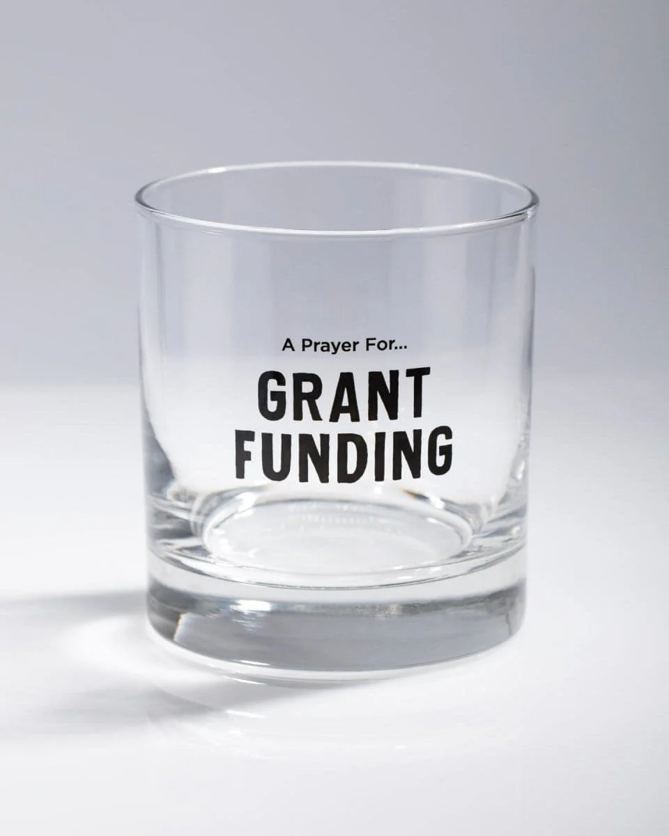 A Prayer for Grant Funding Cocktail Candle - Image 3