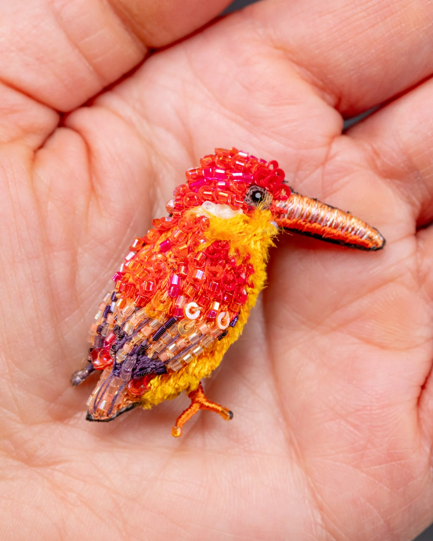 Black-backed Dwarf Kingfisher Beaded Brooch Pin - Trovelore - Image 3
