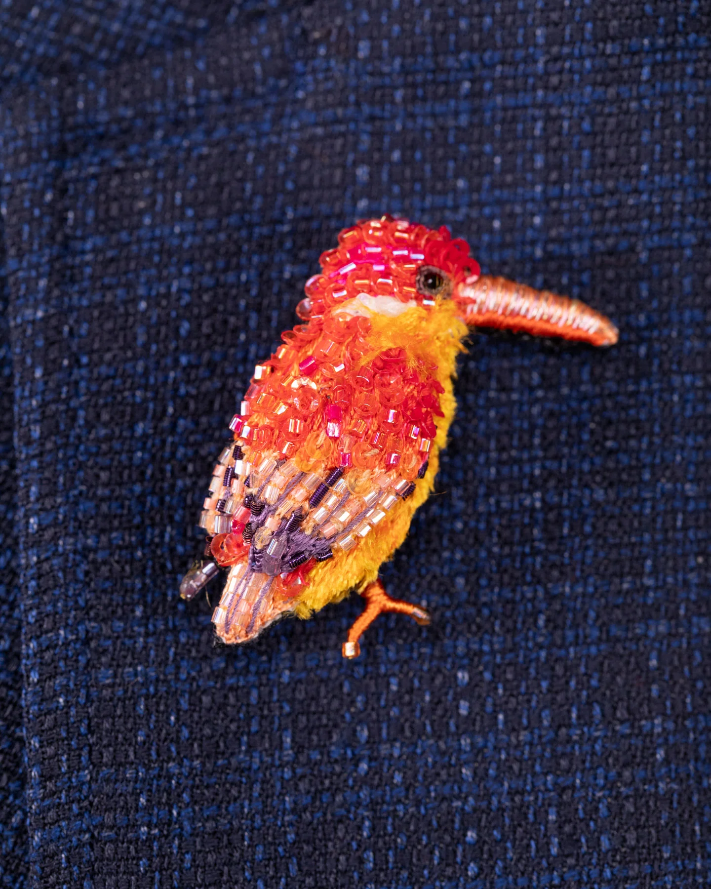 Black-backed Dwarf Kingfisher Beaded Brooch Pin - Trovelore - Image 4
