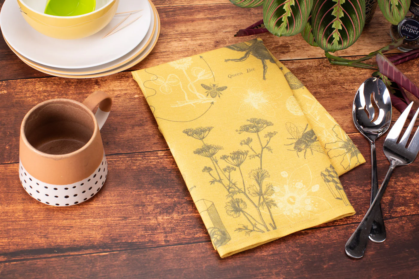 Honey Bee Tea Towel - Image 2