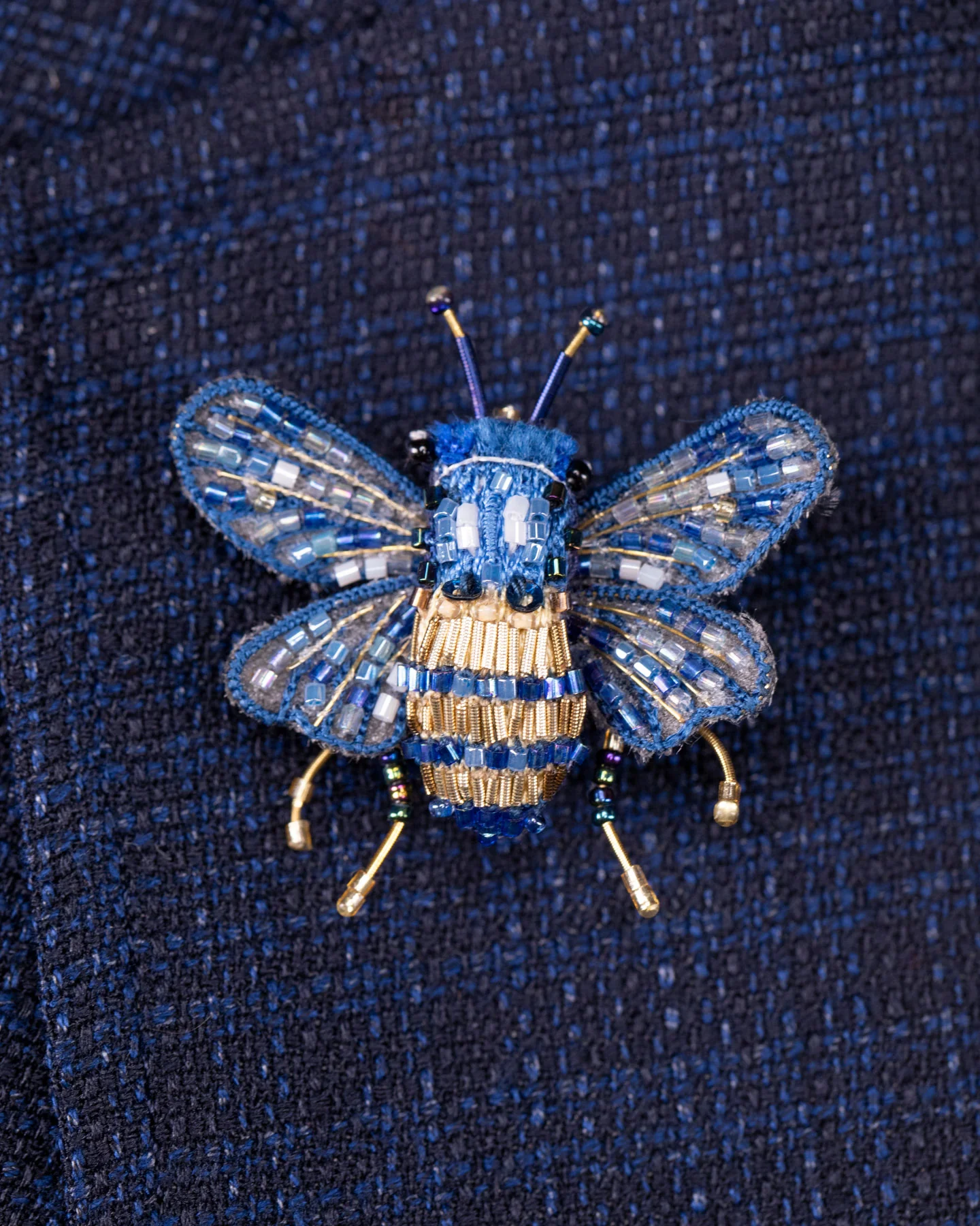 Mason Bee Beaded Brooch Pin - Trovelore - Image 4