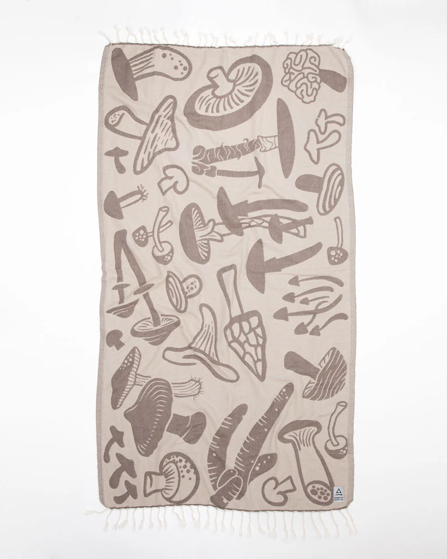Edible & Poisonous Mushrooms Turkish Towel - Image 2