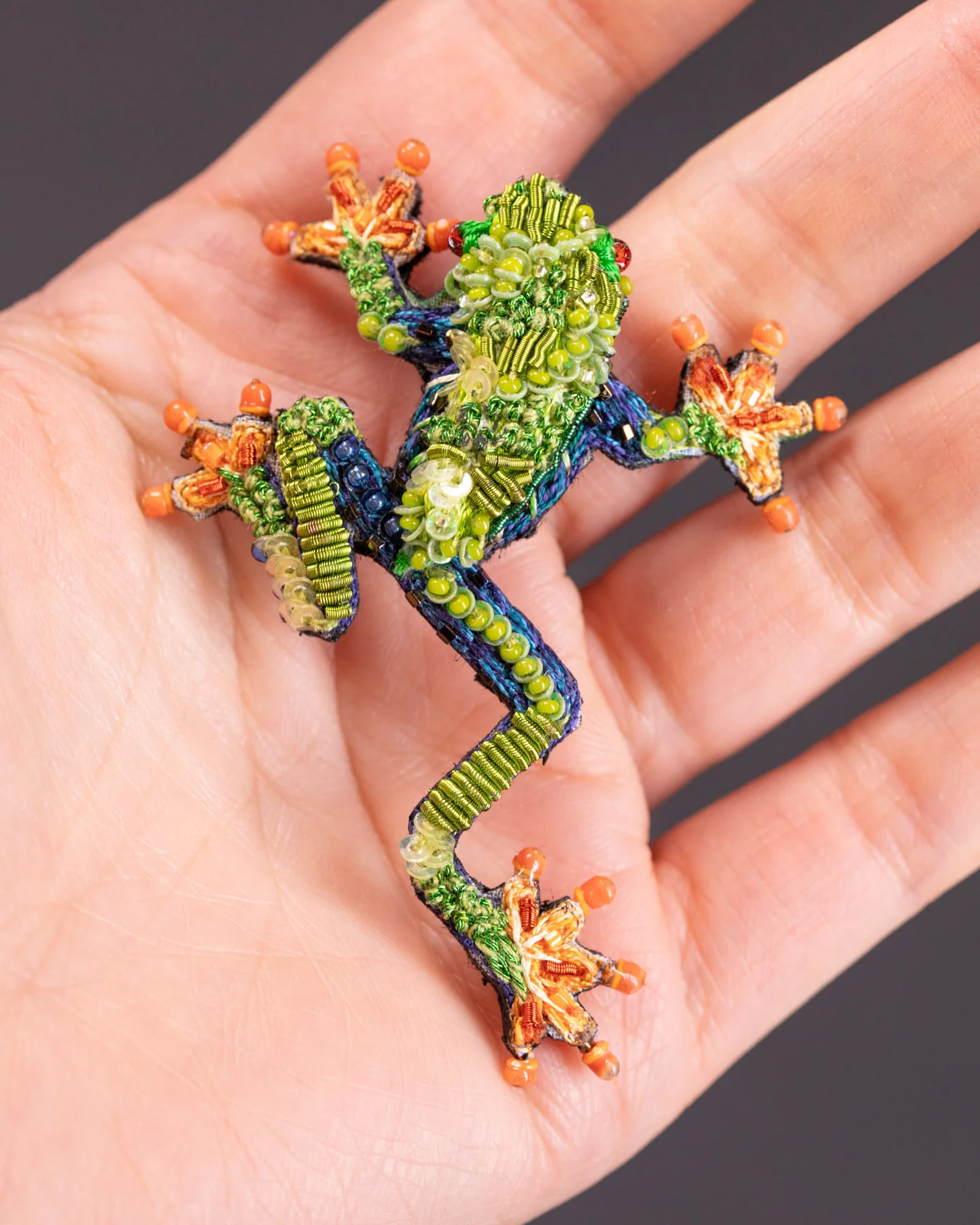 Red Eyed Tree Frog Brooch Pin - Trovelore - Image 3